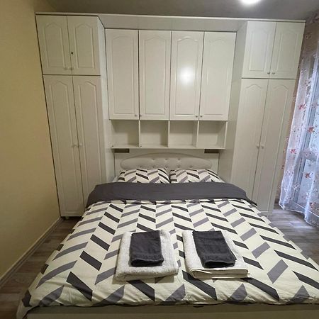 Bricks Apartment Near Pazari I Ri Tirana Extérieur photo