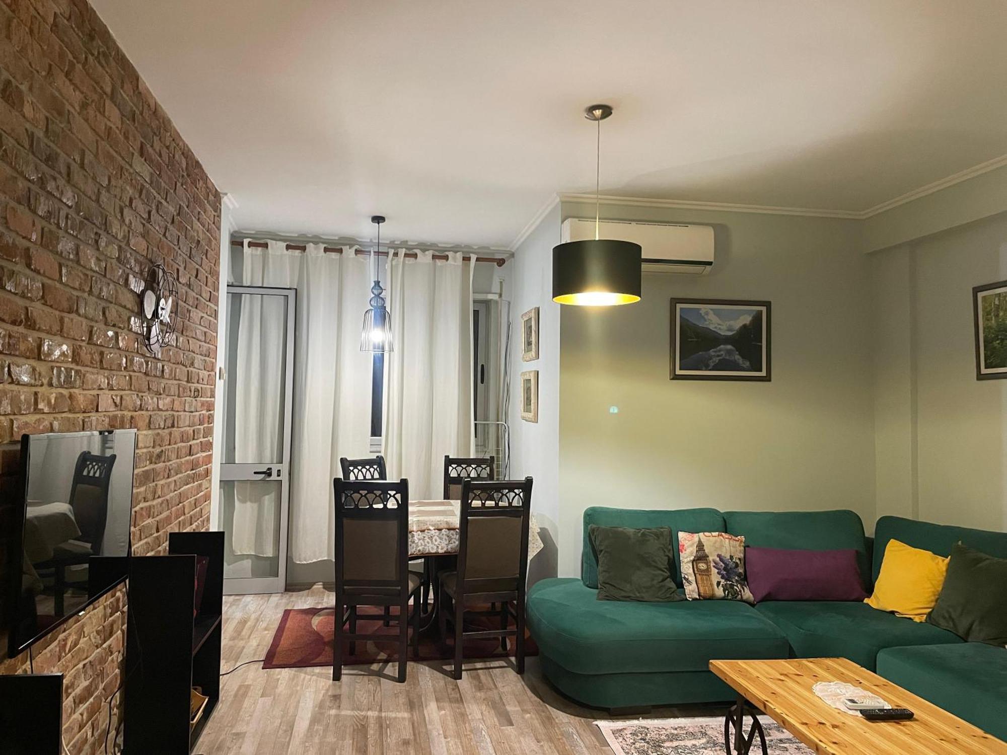 Bricks Apartment Near Pazari I Ri Tirana Extérieur photo