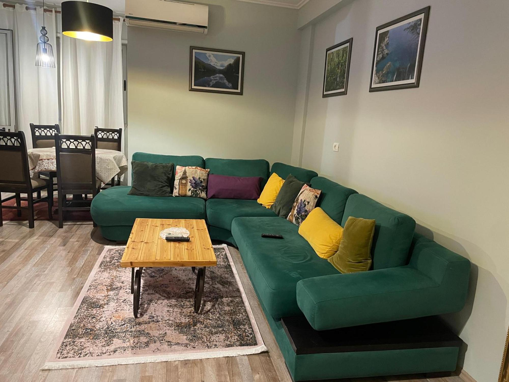 Bricks Apartment Near Pazari I Ri Tirana Extérieur photo